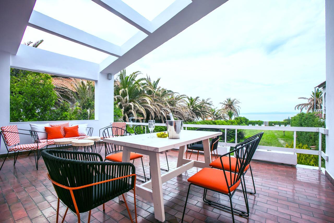 Hestia Beachfront Villa Polychrono Buitenkant foto