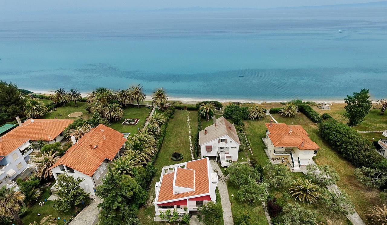 Hestia Beachfront Villa Polychrono Buitenkant foto